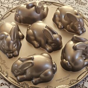 Nordic Ware Baby Bunny Rabbit Cakelet Pan Spring & Summer Collection Made In USA